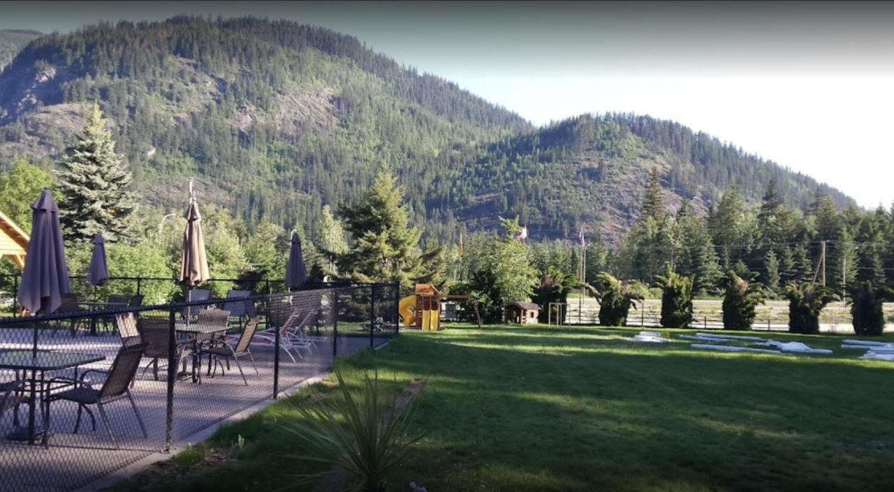 Malakwa Sicamous Rv & Cabin Resort المظهر الخارجي الصورة